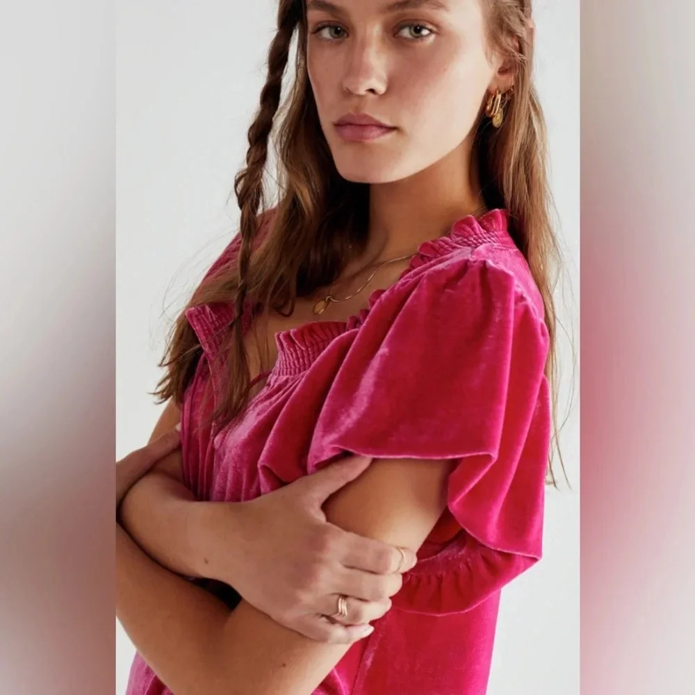 FREE PEOPLE Terese velvet puff sleeve top SMALL shirt sleeves bright pink blouse